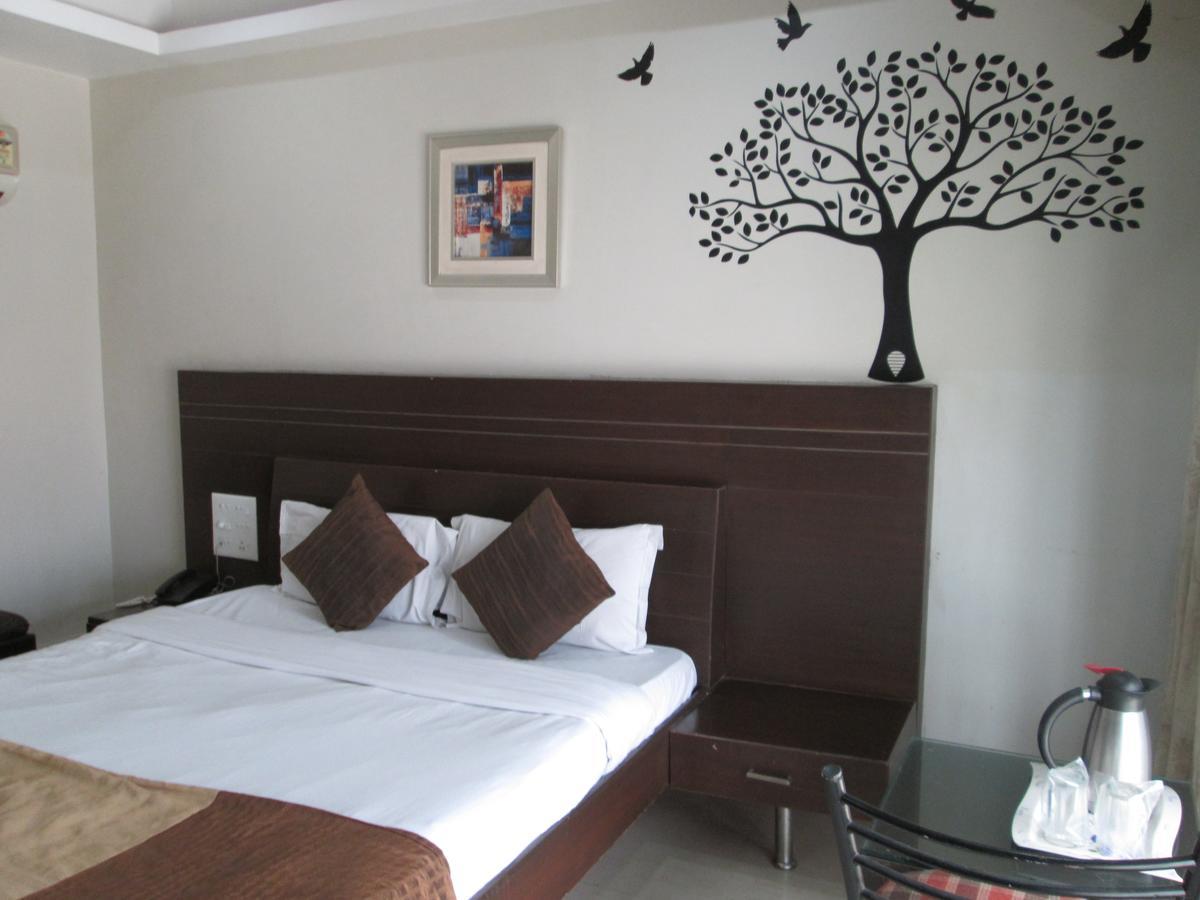 hotel prime classic hyderabad to airport distance